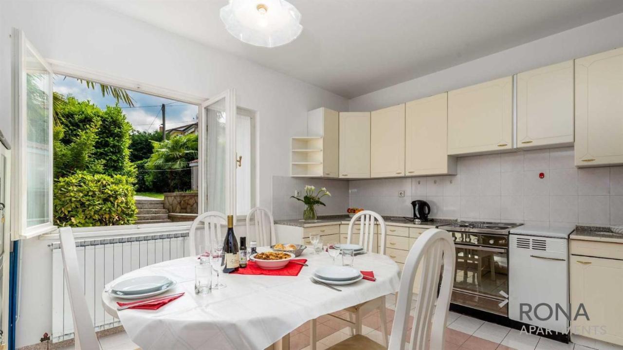Rona Apartments Ani Ičići Dış mekan fotoğraf