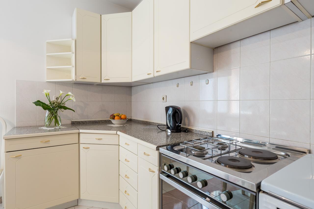 Rona Apartments Ani Ičići Dış mekan fotoğraf