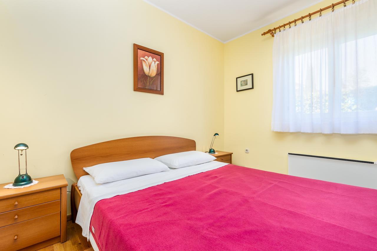 Rona Apartments Ani Ičići Dış mekan fotoğraf