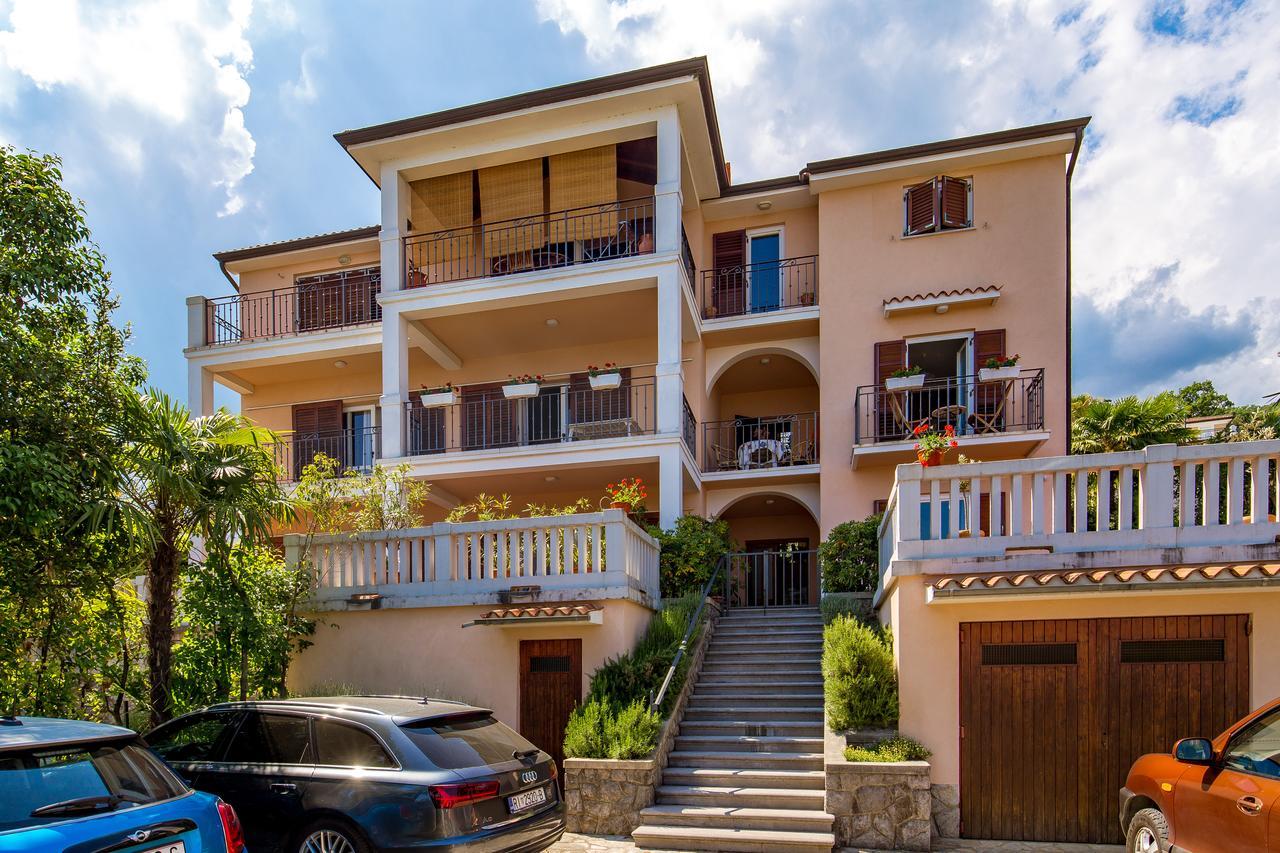 Rona Apartments Ani Ičići Dış mekan fotoğraf